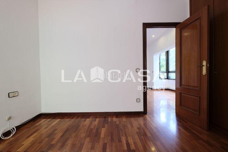 Foto dcf825da-faa3-471d-9756-83b0f76964f3. Pis amb calefacció a Vilapicina - Torre Llobeta Barcelona