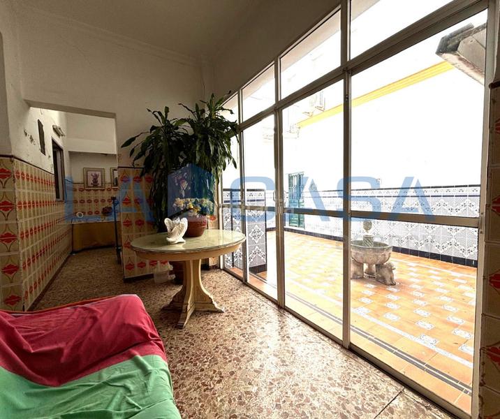 Foto cef638db-0f02-45f2-9ba6-53453b11b9f5. Haus mit parking in San Carlos - San José Sevilla