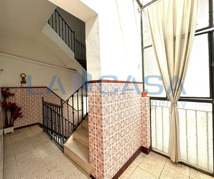 Foto e3e1f89b-d9ce-4c2e-bb8e-4ff274424de1. Haus mit parking in San Carlos - San José Sevilla