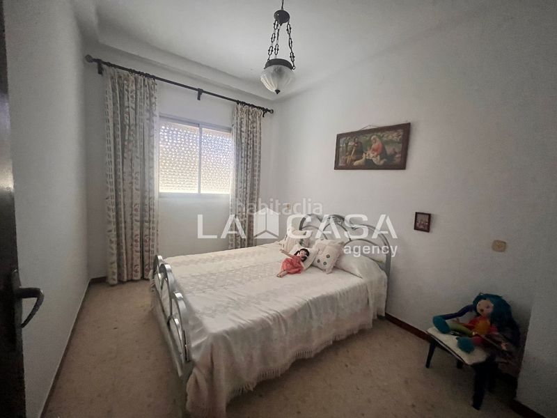 Foto b7f86c78-1f1e-4b1c-a63d-0a40641601b3. Casa amb aparcament a Pescadores - Saladillo Algeciras