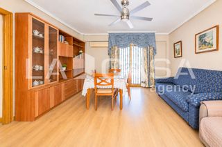 Pis  Calle jeronimo monsoriu. Piso en venta en calle de jeroni de montsoriu