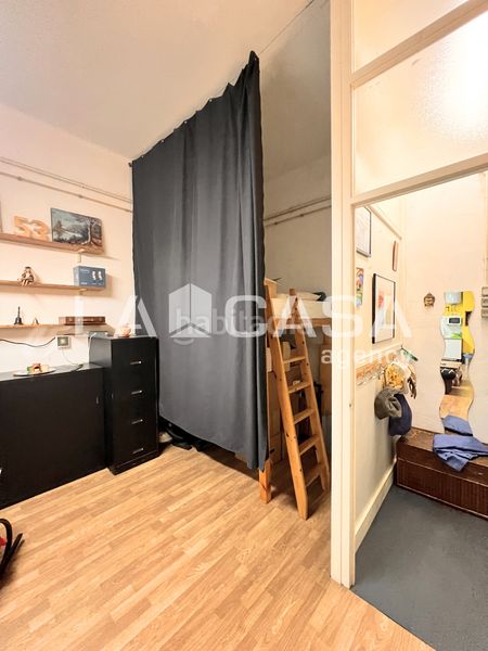 Foto c072abf5-8ead-4d83-b834-337abc10a5fd. Local comercial a Centre Badalona
