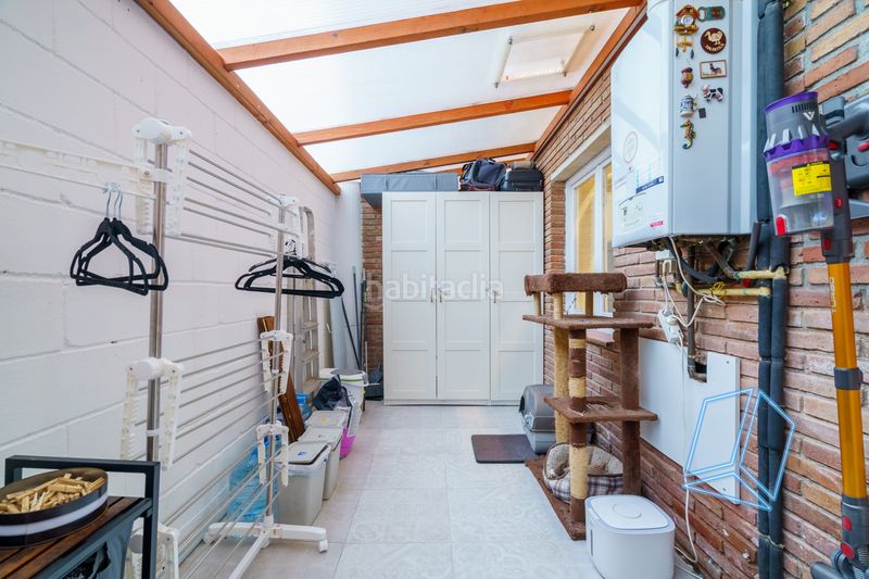 Foto 00d1a7d7-924d-4079-9d61-cbb9d1863268. Casa adossada amb aparcament a Begues