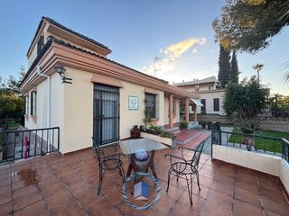 Chalet  Calle cerro del monte. Casa o chalet independiente en venta en cerros de montequinto