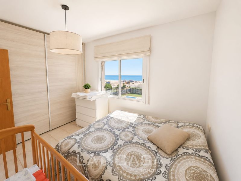 Foto b0b6ab4d-aad4-4c96-9783-bf29b3d2c2a3. Àtic amb aparcament a les botigues de Sitges Sitges
