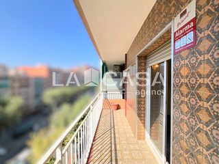 Pis  Avinguda del marquès de sant mori. Piso en venta en llefià