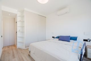 Pis  Carrer de roger de flor. Ideal piso con balcon