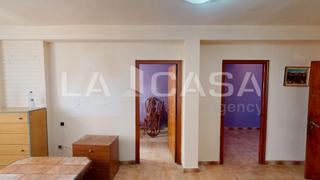 Pis  Carrer del pintor dalmau. Piso a reformar