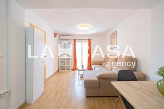 Etagenwohnung in Calle hermanos villalonga 23. Piso en venta en benimaclet