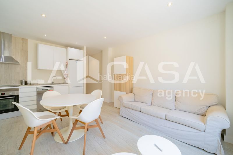 Foto c7482eec-26b4-4e07-a1bb-2e3bb334c495. Pis a Aiora Valencia