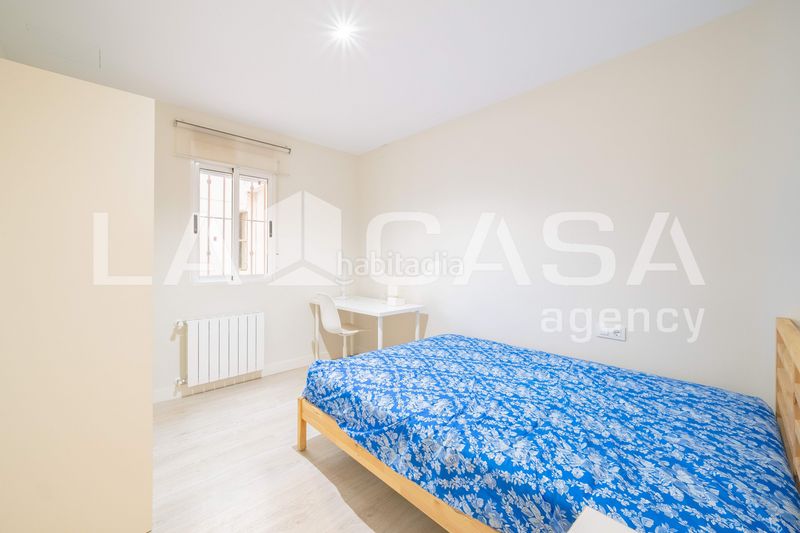 Foto cb8d8f49-c29d-43f1-8d44-7aff5ec4ba7b. Pis a Aiora Valencia