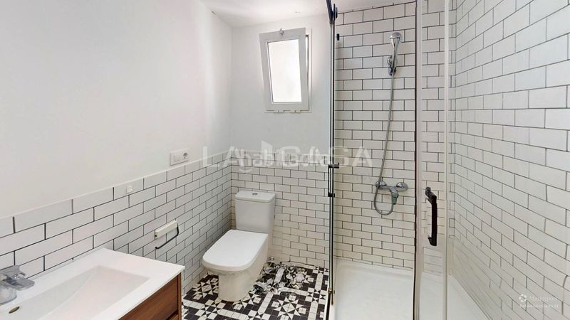 Foto ba354d9c-9b7b-4a63-96da-cf0729075f69. Pis a Aiora Valencia