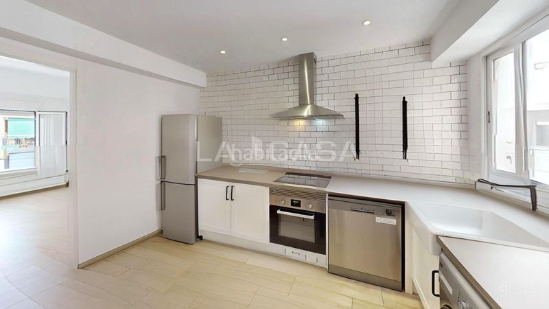 Foto bf4db365-1017-4e98-96c2-e67954a09f86. Pis a Aiora Valencia