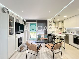 Pis  Carrer de floridablanca. Piso en venta en llefià
