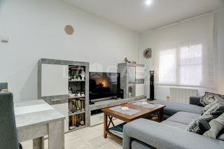 Pis  Avinguda de les corts catalanes. Venta de piso en el besós de 2 habitaciones con calefacción y as
