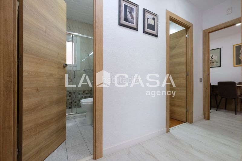 Foto ca5f47bb-4ca6-4caa-864b-3d0f4a2f1510. Pis a Vilapicina - Torre Llobeta Barcelona