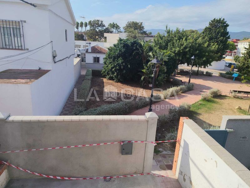 Foto 1b90776b-29ac-40e7-bc32-666921293fe4. Casa adosada chalet adosado en los barrios en Barrios (Los)