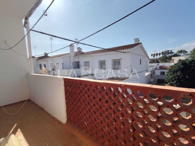 Foto 337b1126-e4cc-4548-a3f6-f0b87c1db4e8. Casa adosada chalet adosado en los barrios en Barrios (Los)