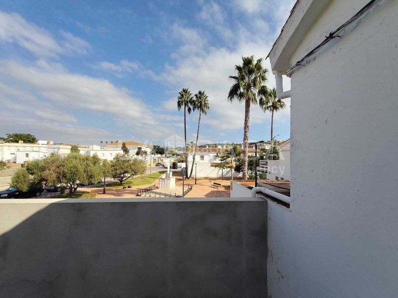 Foto 61632f7b-e175-4bc3-b8e8-749de7385728. Casa adosada chalet adosado en los barrios en Barrios (Los)