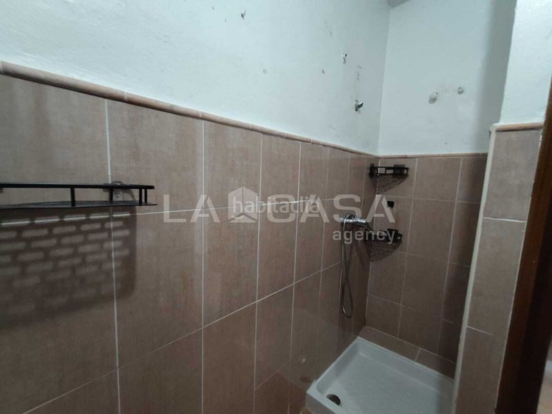Foto b1cadbde-39a2-4768-acb8-e60dfe4584ef. Casa adosada chalet adosado en los barrios en Barrios (Los)