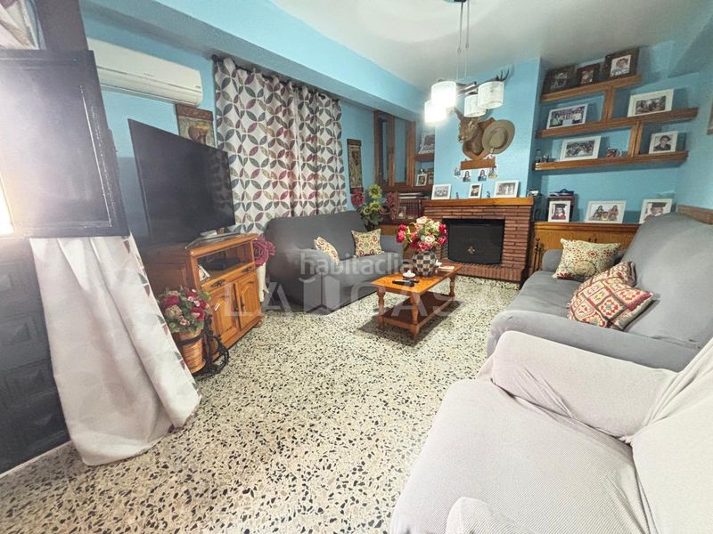 Foto 4a26aa94-2728-4c0e-9f54-be635faa8bc8. Casa amb aparcament a Bajadilla - Fuente Nueva Algeciras
