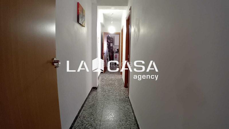 Foto 6ed87ac4-304b-42e0-a584-9abec713b53b. Piso excelente piso de dos habitaciones con azotea privada en Algeciras