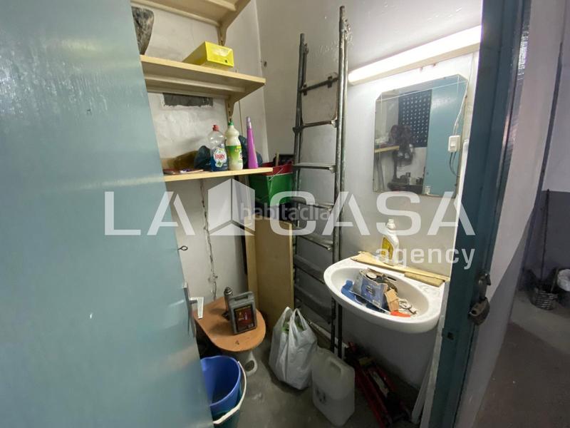Foto 459f99e0-6bd9-452f-ab35-627adefd6da0. Business premise in Centre Santa Coloma de Gramenet