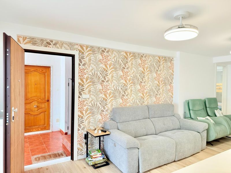 Foto 7e2a32af-0d2e-4889-8a20-54610aa1b52b. Apartamento exclusivo apartamento reformado de 3 dormitorios primera línea del mediterráneo, las sirenas i, la manga km 1 en Manga del Mar Menor (La)