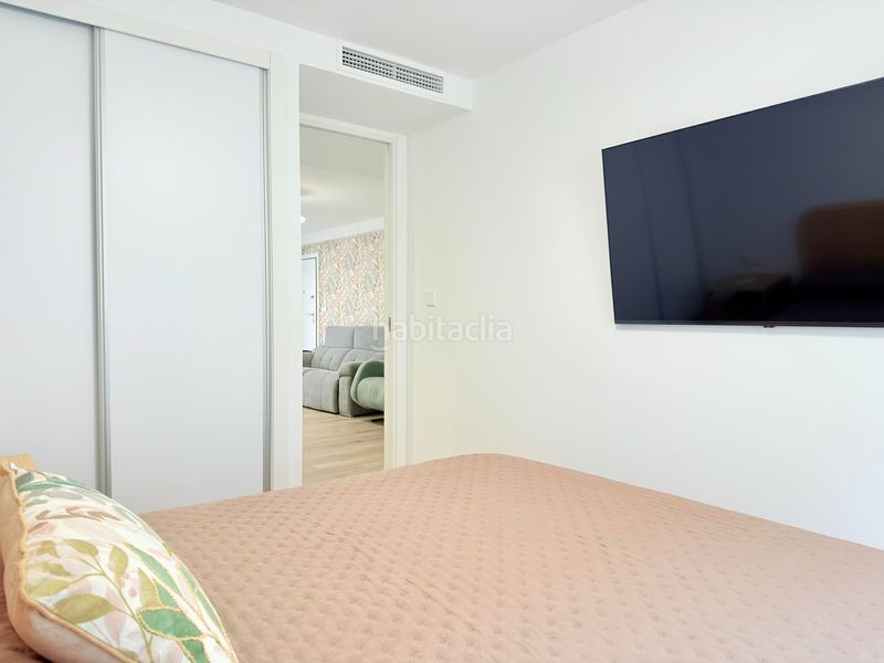 Foto 8e7ecb6c-5ccc-4096-8e3a-62eaaf430f20. Apartamento exclusivo apartamento reformado de 3 dormitorios primera línea del mediterráneo, las sirenas i, la manga km 1 en Manga del Mar Menor (La)