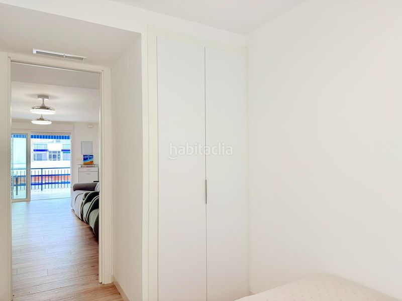 Foto cbf20359-62fd-4606-a103-ea3d3544d7e2. Apartamento exclusivo apartamento reformado de 3 dormitorios primera línea del mediterráneo, las sirenas i, la manga km 1 en Manga del Mar Menor (La)