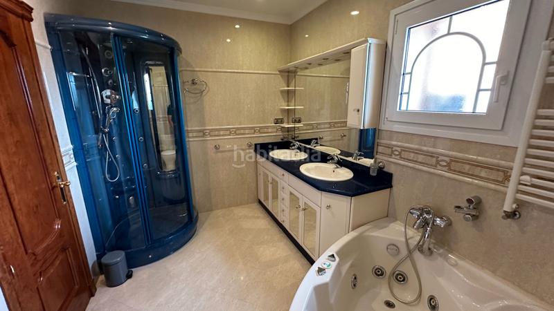 Foto 35964937-7bc4-4820-98df-dd3572edc3c6. Chalet en calle jumilla 26 chalet lujoso en alhaurin de la torre en Alhaurín de la Torre