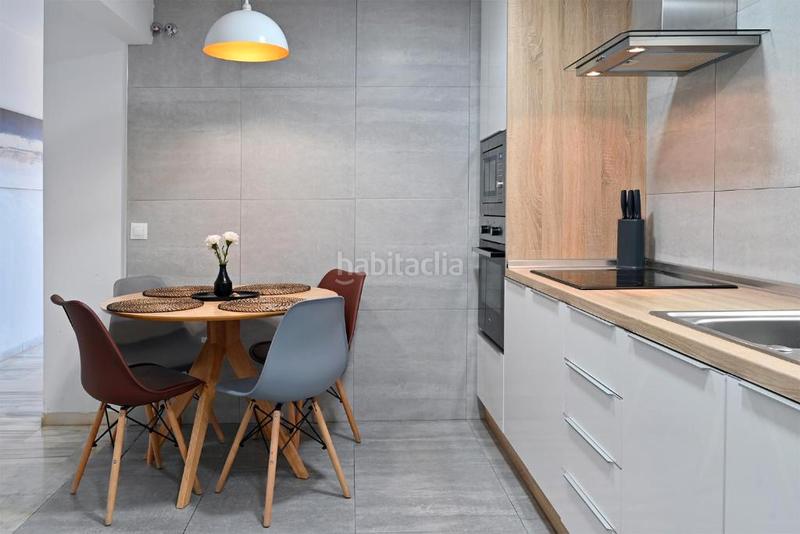 Foto a2d63c87-c6ac-4249-b9bb-cc420049af5f. Alquiler piso en calle de alemania 3 apartamento de lujo en en Benalmádena