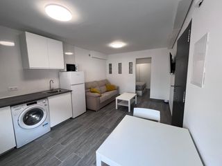 Location Appartement à Calle del escritor alejandro barba segalerva 50. Se alquila precioso piso en puerto de la torre