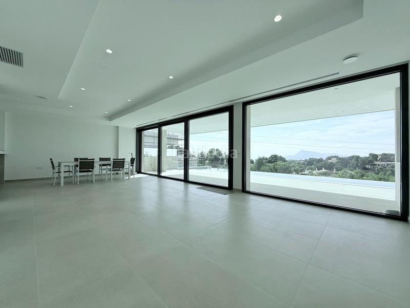 Foto a437fc6e-0805-44fc-aeac-9c42b60656e4. Chalet mit heizung parking pool in Altea la vella Altea