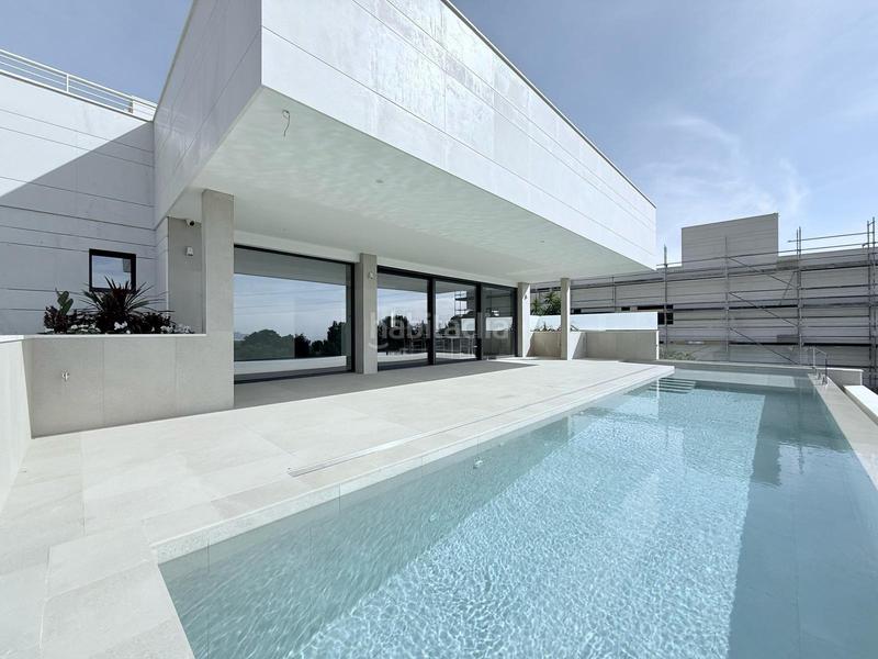 Foto d1b4d4cb-a9e6-4b2f-bd95-e230f64fd2f4. Chalet mit heizung parking pool in Altea la vella Altea