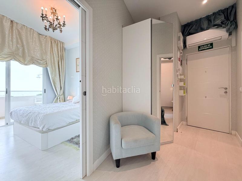 Foto 37f001c4-9e61-42b1-ba28-fbb235e77fee. Piso exclusivo apartamento en primera línea de playa ! en Altea