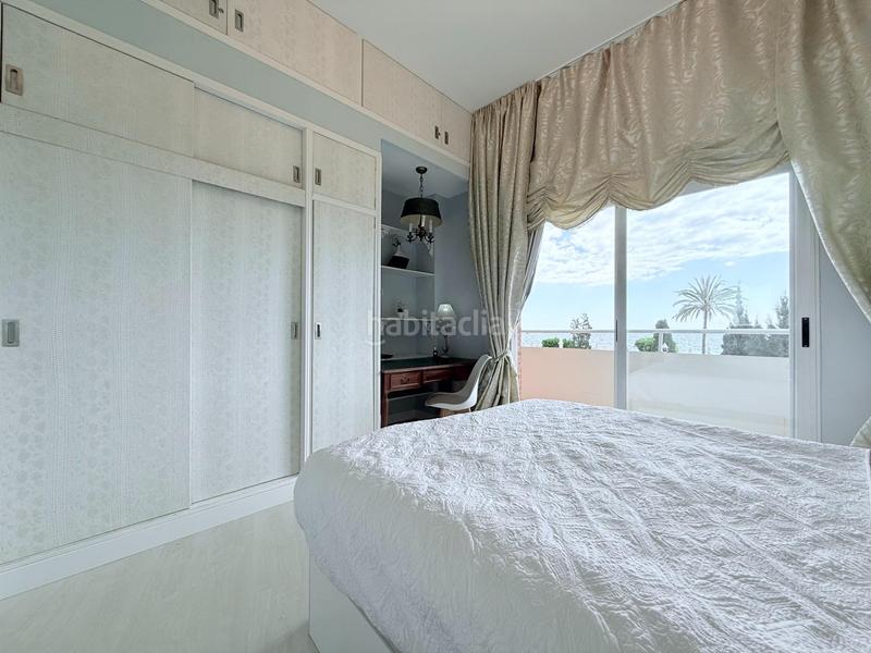 Foto af9a4328-52ce-4f38-980c-88b99f3f9c23. Piso exclusivo apartamento en primera línea de playa ! en Altea