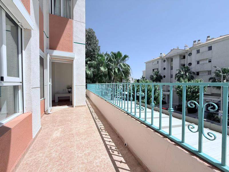 Foto 9bff4a40-15fd-4521-908b-2d0b2ffd91af. Piccolo appartamento con parcheggio piscina in L´Albir Alfàs del Pi (l´)