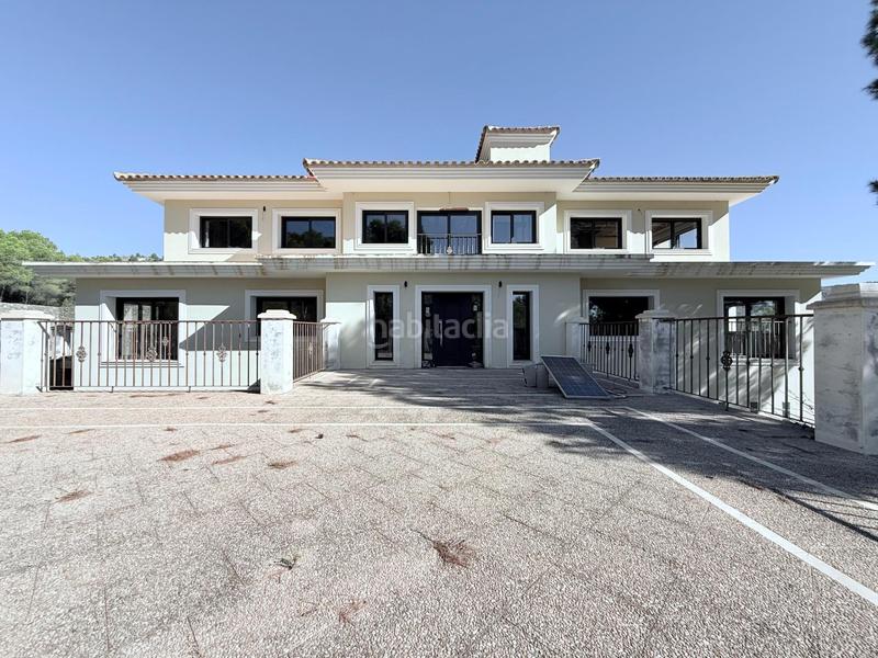 Foto 019a037d-4322-49d8-ab28-fe22bbe97b28. Chalet villa con gran parcela, piscina y caballerizas una oportunidad única para crear tu sueño en Polop