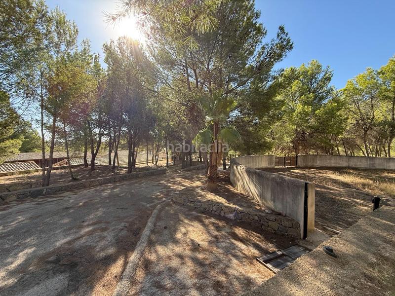 Foto a4d2f060-4241-45b8-9675-aa4607bf685d. Chalet villa con gran parcela, piscina y caballerizas una oportunidad única para crear tu sueño en Polop