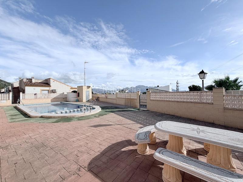 Foto ae386df0-056f-4cc2-964f-83d6a7c7352f. Xalet amb piscina a Polop