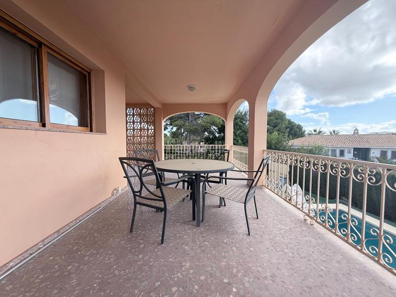 Foto ac8b7c07-2c6f-4766-aa1b-97a0e0e37baf. Xalet a Urbanizaciones Benidorm