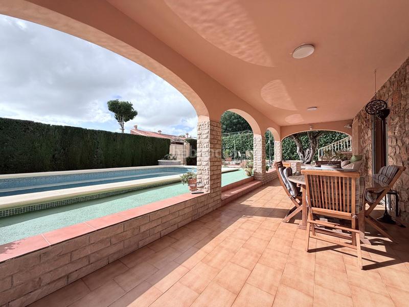 Foto cec97327-bb6b-43be-bdb2-c6b3ff00d02a. Xalet a Urbanizaciones Benidorm