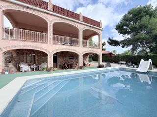 Chalet à Urbanizaciones. Exclusivo chalet en urbanización coblanca, benidorm