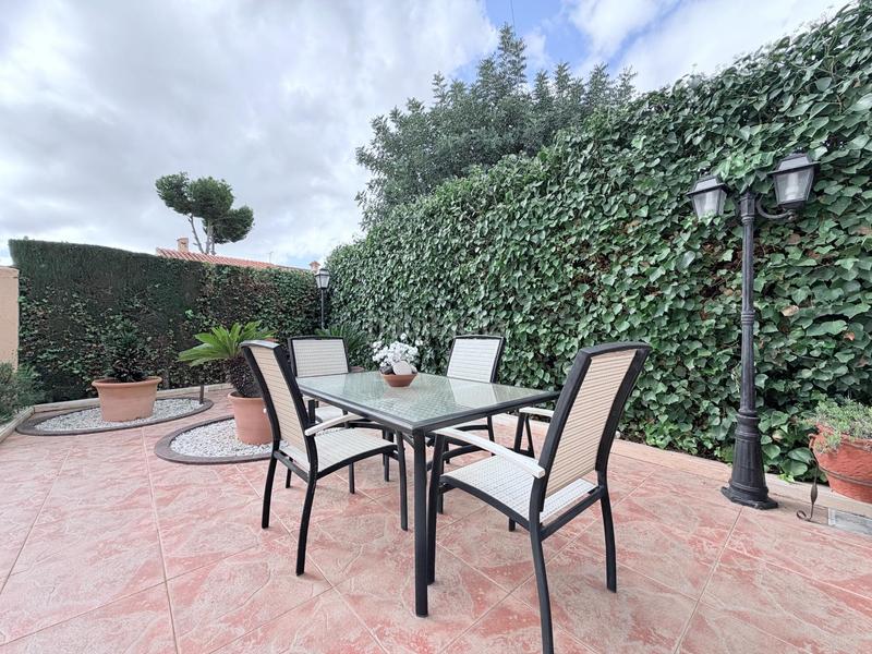 Foto f0f9bdc3-a231-4529-8779-088cfd5a7f3c. Xalet a Urbanizaciones Benidorm