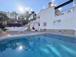 Chalet à Coloma. Villa exclusiva reformada en la nucía