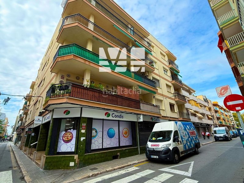 Foto 6bff65e5-38dc-4ea4-a8af-f9cb5bf84603. Aparcament cotxe a Calafell platja Calafell