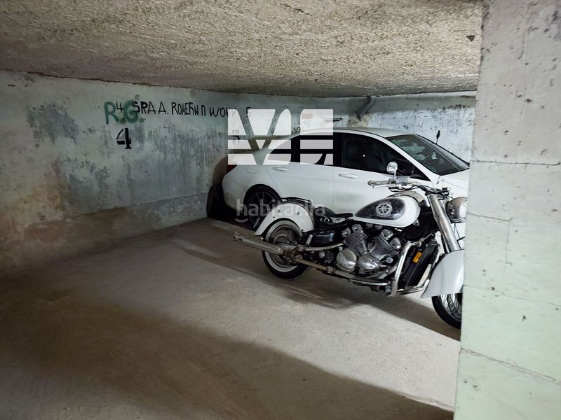 Foto 74e883e7-c040-4ca5-8b2f-03bedd091680. Aparcament cotxe a Calafell platja Calafell