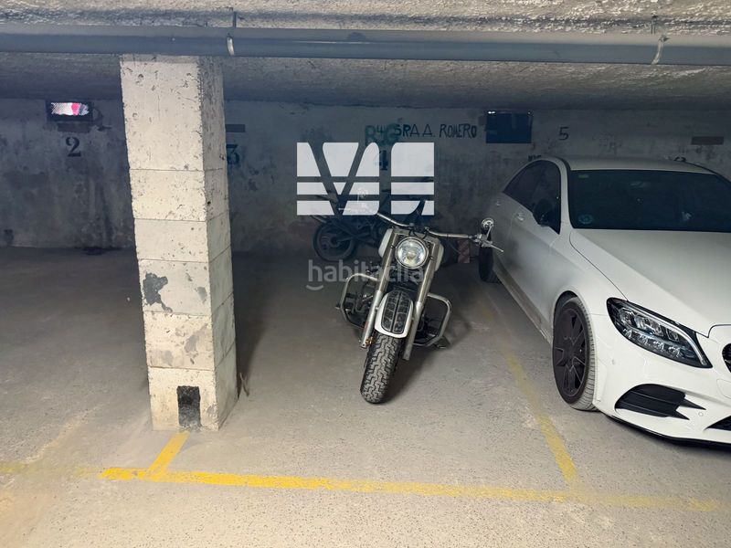 Foto b2eda42a-776c-44ab-8ee6-f443e7d6569c. Aparcament cotxe a Calafell platja Calafell