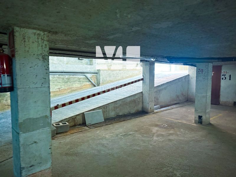 Foto e22e736a-cb77-4b0b-bf8a-c2e04ef0b836. Aparcament cotxe a Calafell platja Calafell